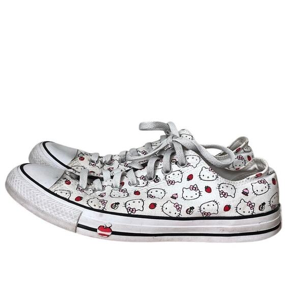 Hello Kitty x Chuck Taylor All Star Low - Picture 1 of 12